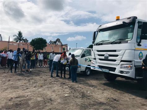 Reforçada a capacidade de recolha de lixo na cidade da Beira PDUL