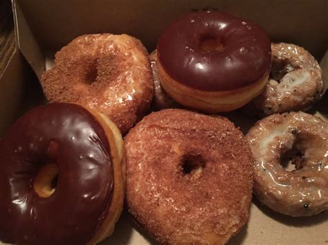 Yum Yum Donuts - 12 Photos - Donuts - Winnetka - Canoga Park, CA ...