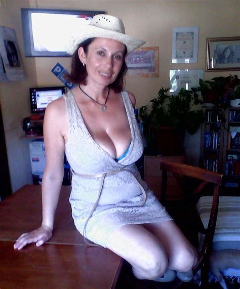 Huge Tits Milf Italian ShesFreaky