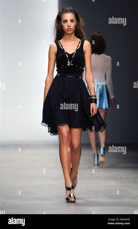 Amber Le Bon Models At The Felder Felder Spring Summer 2012 Catwalk