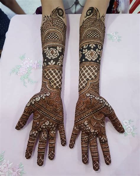 Bridal Front Hand Mehndi Designs | Mehndi art designs, Bridal mehendi ...