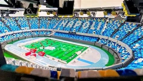 Napoli 24mila Pezzi Lego Per Riprodurre Lo Stadio Maradona La Repubblica