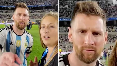 A Fan Meets Lionel Messi But She Couldnt Figure Out How To Take A