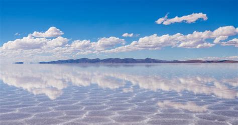 Visit The Uyuni Salt Flats Salar De Uyuni In Bolivia Largest Salt