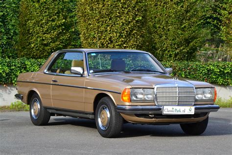 Classic Park Cars | Mercedes-Benz 230 CE