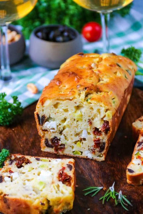 Cake salé aux courgettes olives tomates et fêta sans beurre recette