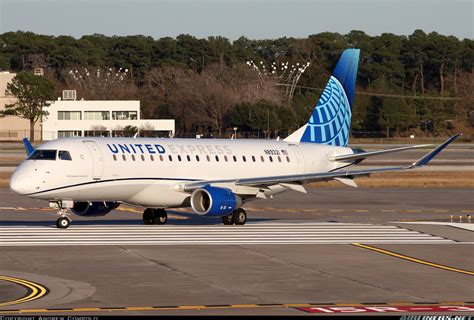 Embraer 175lr Erj 170 200lr United Express Mesa Airlines Aviation Photo 7150419