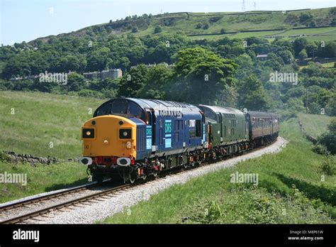 Class 37 37087 And D6737 At The Keighley And Worth Valley Railway West Yorkshire Uk June