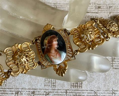 Antique Cameo Filigree Bracelet Gem