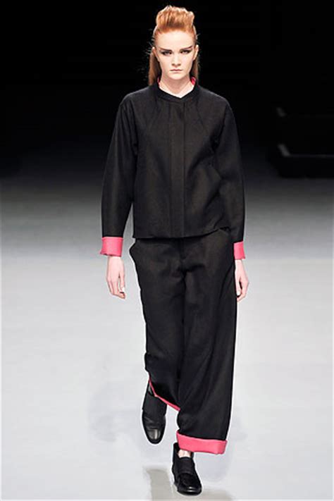 Иссей Мияке (Issey Miyake) :: FashionBank