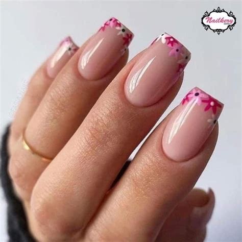 Pin by Aida Hernández on Uñas perfectas Floral nails Gel nails Pink