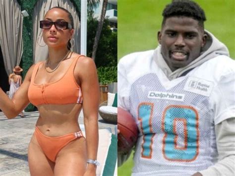 WATCH: Dolphins fan accidentally drops nachos on Tyreek Hill's wife ...