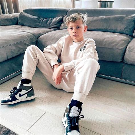 Pin by Manuel on Crianças de cueca Boy outfits Cute blonde boys