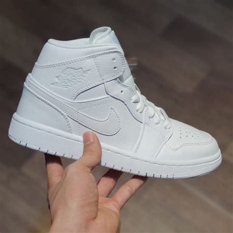 Giày Air Jordan 1 Mid Bg Triple White Trắng Full Hands Sneaker