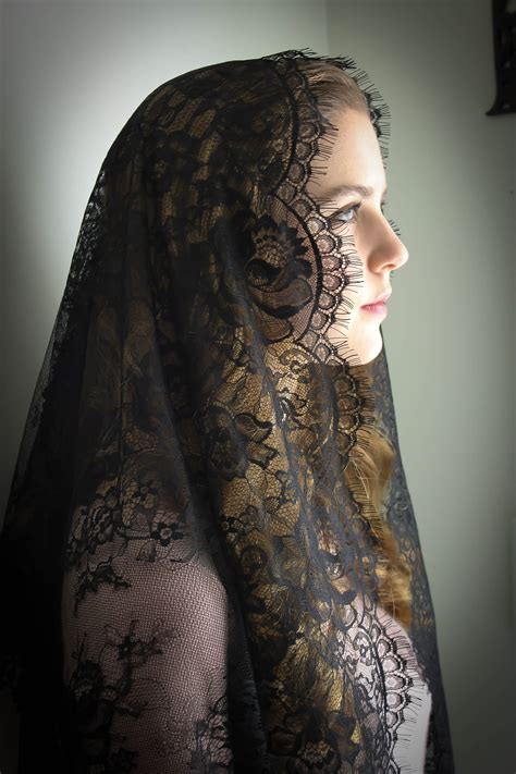 Evintage Veils~ Black Spanish Lace Mantilla Chapel Veil Mantilla Shawl Wrap