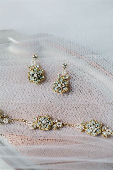 Dainty Gold Wedding Choker | Vintage-inspired Bridal Necklace | Simple