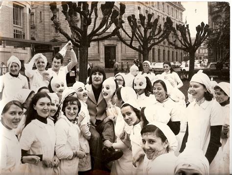 Photo de classe ECOLE D INFIRMIERES CRF LIMOGES 1972 à1975 de 1974