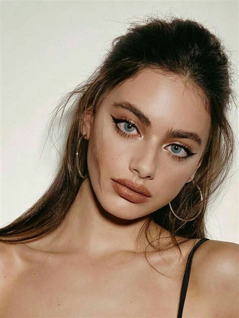 Pin By Maya Corelli On X Yael Shelbia Most Beautiful Faces Kkw