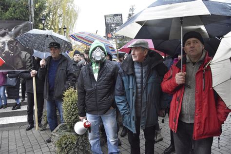 Po ostrych protestach mieszkańców wójt gminy Olesno odmówił decyzji