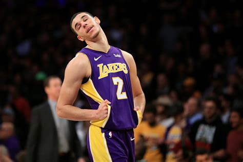 Lonzo Ball injury: Lakers' guard out with shoulder sprain