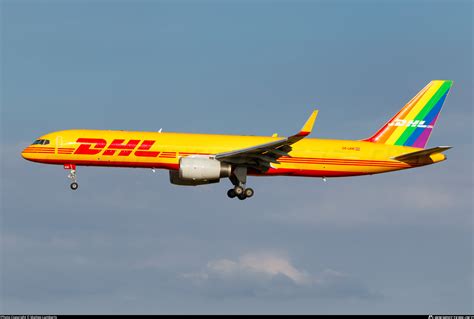 OE-LNW DHL Boeing 757-223(PCF)(WL) Photo by Matteo Lamberts | ID ...