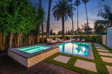 Kim Basingers La Confidential Home Selling For 7495 Million