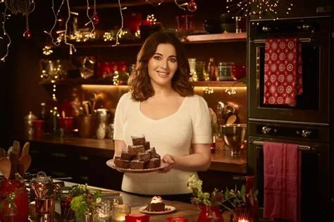 Nigella Lawson eats Christmas cake with cheese – and apparently it's ...