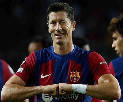 Robert Lewandowski Dirumorkan Bakal Dilepas Ke Arab Saudi Tak Lagi