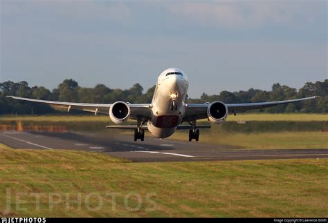 A6 Ecl Boeing 777 36ner Emirates Lawrence Smith Jetphotos