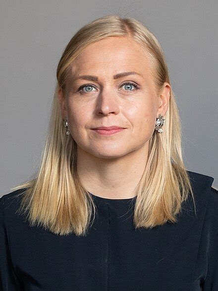 Elina Valtonen Wikiwand