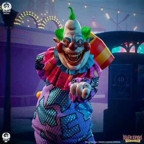 Killer Klowns From Outer Space Jumbo Premier Series Statue