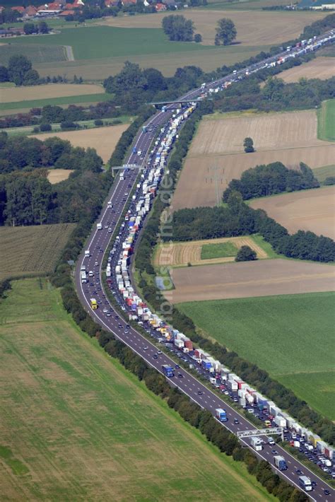 Bad Nenndorf Von Oben Autobahn Stau Im Streckenverlauf Der BAB E30