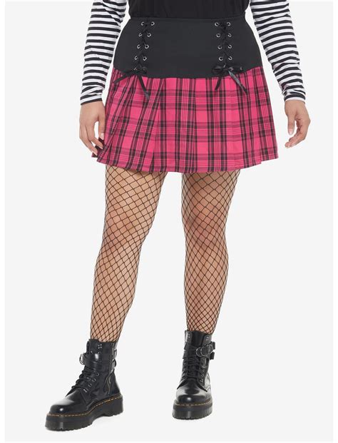 Pink Plaid Lace-Up Pleated Skirt Plus Size | Hot Topic
