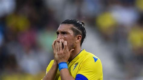 Terrore Durante Il Match Del Barcellona Immagini Da Brividi