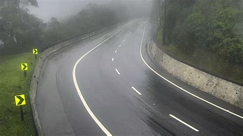 Serra antiga da rodovia dos Tamoios está fechada devido às chuvas