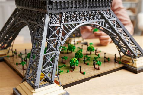 Lego Icons 10307 Eiffel Tower W4dkl 10 The Brothers Brick The Brothers Brick