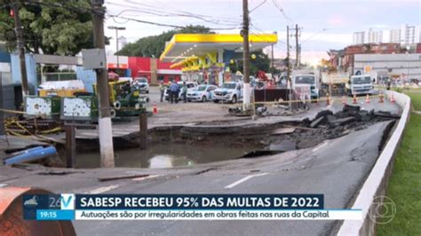 Pista De Avenida Da Zona Oeste De Sp Em Que Cratera Se Abriu Deve Ser