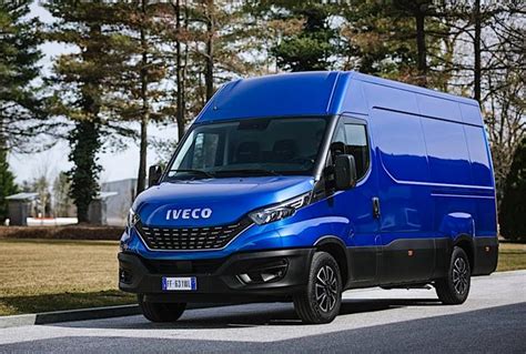 Novo Iveco Daily 2021 Encontracarros