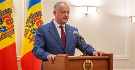 Igor Dodon își explică vizitele pe la nevoiași Știți ce bucurie au