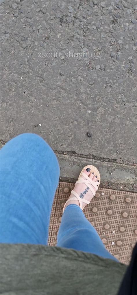 First Time My Feet Are On Show In Public 🫢 Full 2 Minute Video On My Onlyfans And Feetfinder R