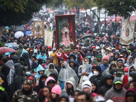 Miles de peregrinos llegan a la Basílica de Guadalupe qué calles