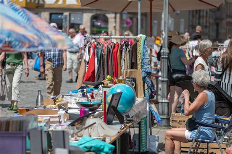 Trödel und Antikmarkt am Rhein Ruhr Zentrum in Mülheim an der Ruhr