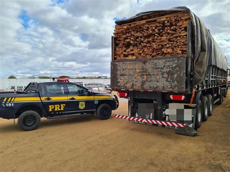 Prf Ret M Caminh O Toneladas De Madeira Irregular Em Petrolina