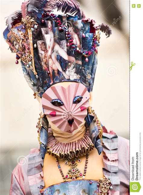 Modelo Mascarado Venetian Do Carnaval De Veneza Fotografia Editorial