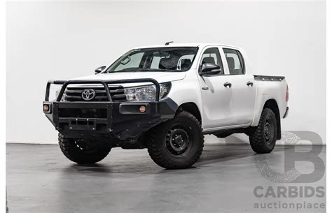 Toyota Hilux Workmate X Lot Carbids