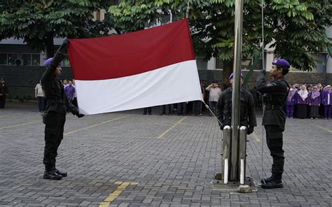 Rektor Unpak Pimpin Upacara Bendera Di Hari Lahir Pancasila