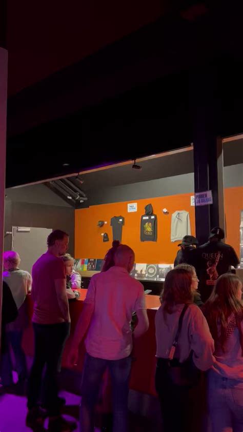 Ziggo Dome On Twitter Drukte Bij De Merch Vanavond Deze Fans Scoren