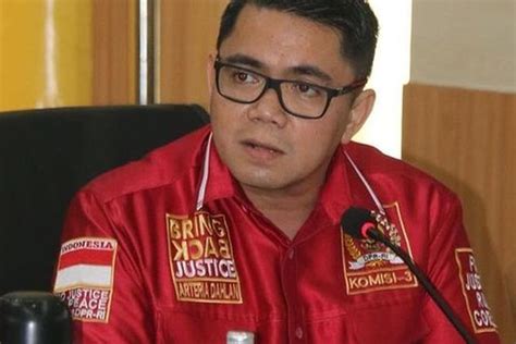 Wakil Ketua Dpc Pdip Subang Mengundurkan Diri Buntut Sikap Arteria