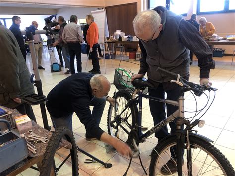 19 05 L Repair Cafe prüft Räder Repair Café Lohmar öffnet am 20 Mai