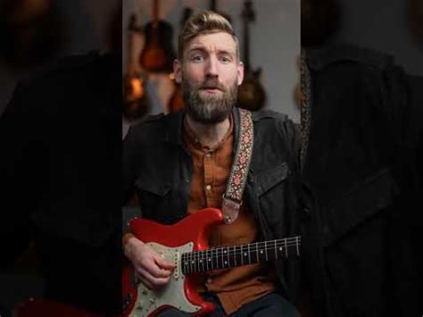 John Frusciante Speaks On Out Of Tune Guitars On Red Hot Chili Peppers Scar Tissue Ultimate